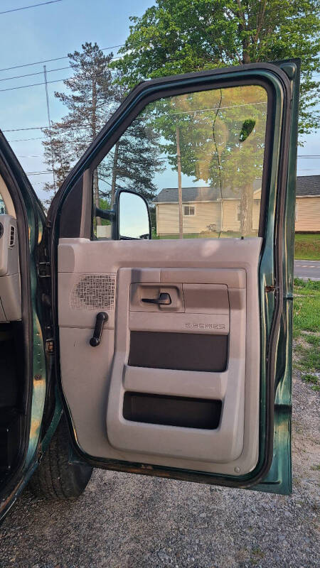 2009 Ford E-Series E-250