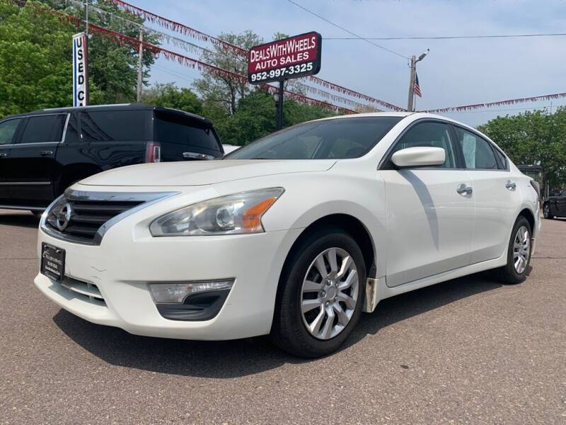 2014 Nissan Altima for sale at Dealswithwheels in Inver Grove Heights MN