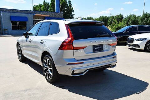 2025 Volvo XC60 B5 Plus Dark Theme