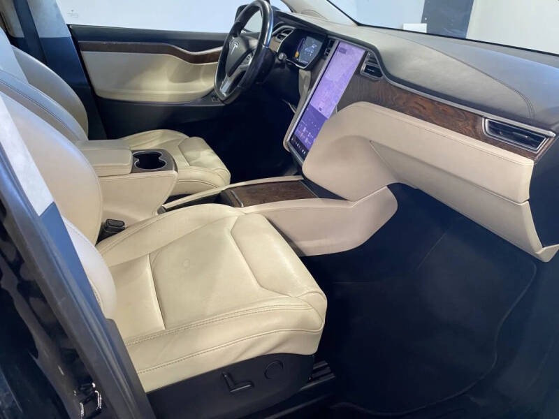 2017 Tesla Model X 75D