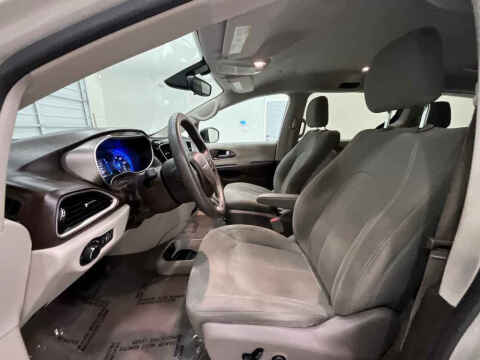 2017 Chrysler Pacifica Touring
