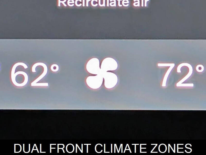 2025 Volvo XC90 B5 Plus Bright Theme 7P