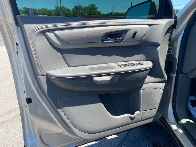 2017 Chevrolet Traverse LT