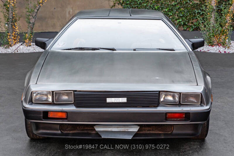 1982 DeLorean DMC-12
