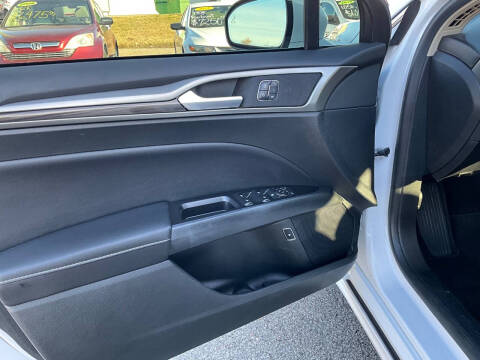 2017 Ford Fusion Hybrid SE