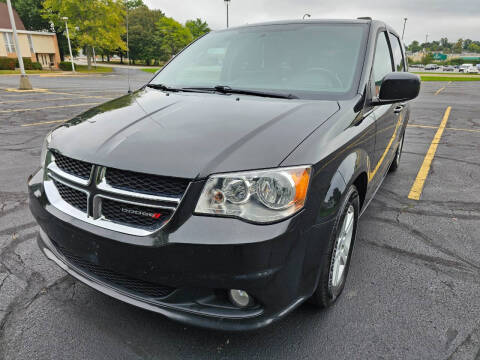 2018 Dodge Grand Caravan for sale at AutoBay Ohio in Akron OH