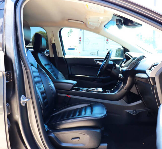 2020 Ford Edge SEL