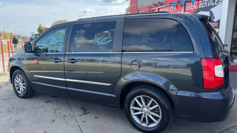 2014 Chrysler Town and Country Touring