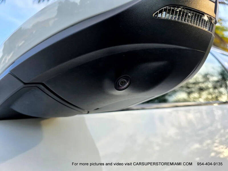 2021 Audi e-tron quattro Premium