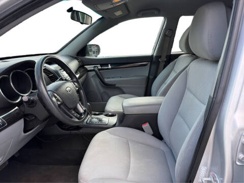 2011 Kia Sorento LX
