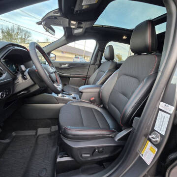 2026 Ford Escape Hybrid ST-Line Select