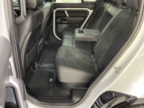 2022 Land Rover Defender 110 V8