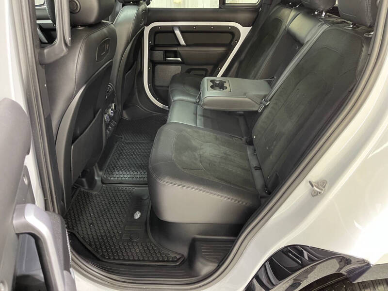 2022 Land Rover Defender 110 V8