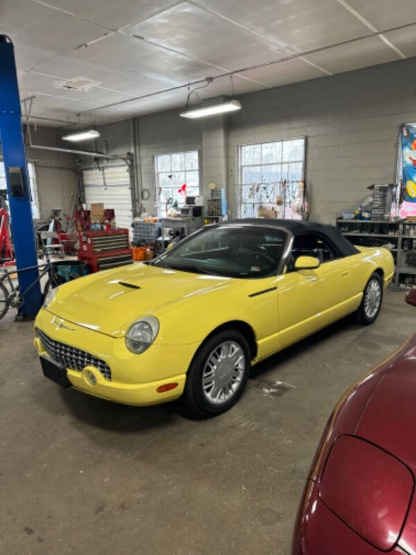 2002 Ford Thunderbird Deluxe