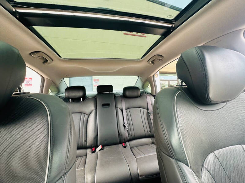 2015 Hyundai Genesis