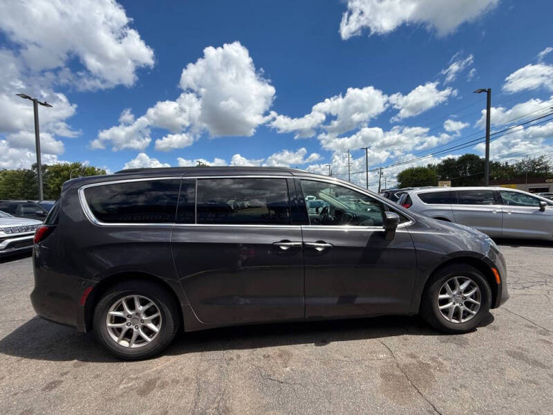 2020 Chrysler Pacifica Touring