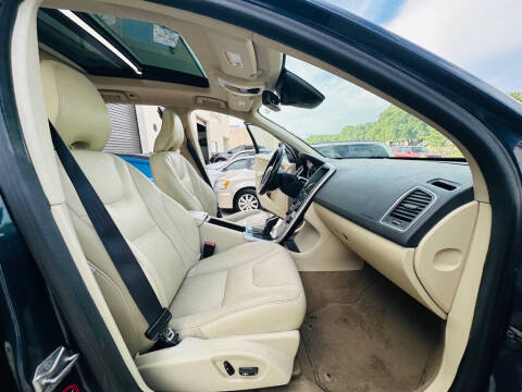 2015 Volvo XC60 T5 Drive-E Premier Plus