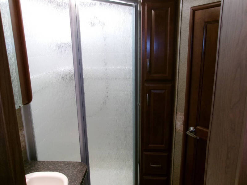 2013 Thor Motor Coach Challenger 37kt