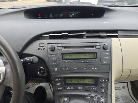 2010 Toyota Prius III