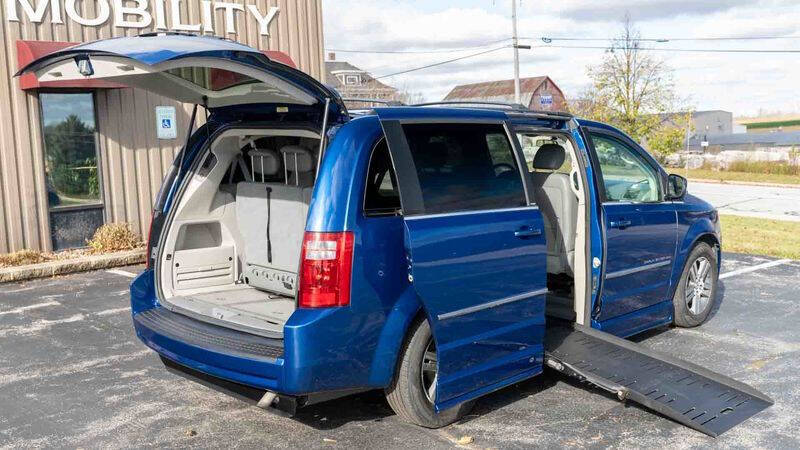 Used 2010 Dodge Grand Caravan SXT with VIN 2D4RN5DX4AR129656 for sale in Valders, WI