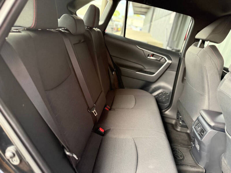 2024 Toyota RAV4 Prime SE