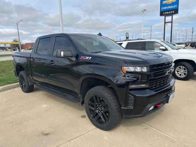 Used 2022 Chevrolet Silverado 1500 Limited LT Trail Boss with VIN 3GCPYFEL8NG179713 for sale in Bloomington, IL
