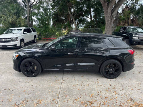 2021 Audi e-tron quattro Premium