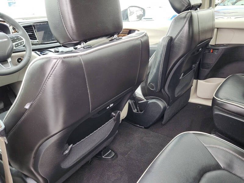 2023 Chrysler Pacifica Plug-In Hybrid Limited