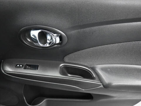 2015 Nissan Versa 1.6 SV