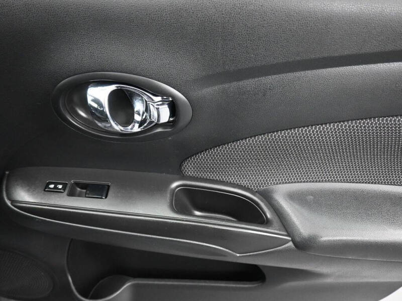 2015 Nissan Versa 1.6 SV