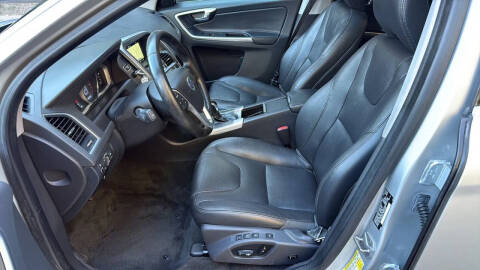 2016 Volvo XC60 T5 Premier