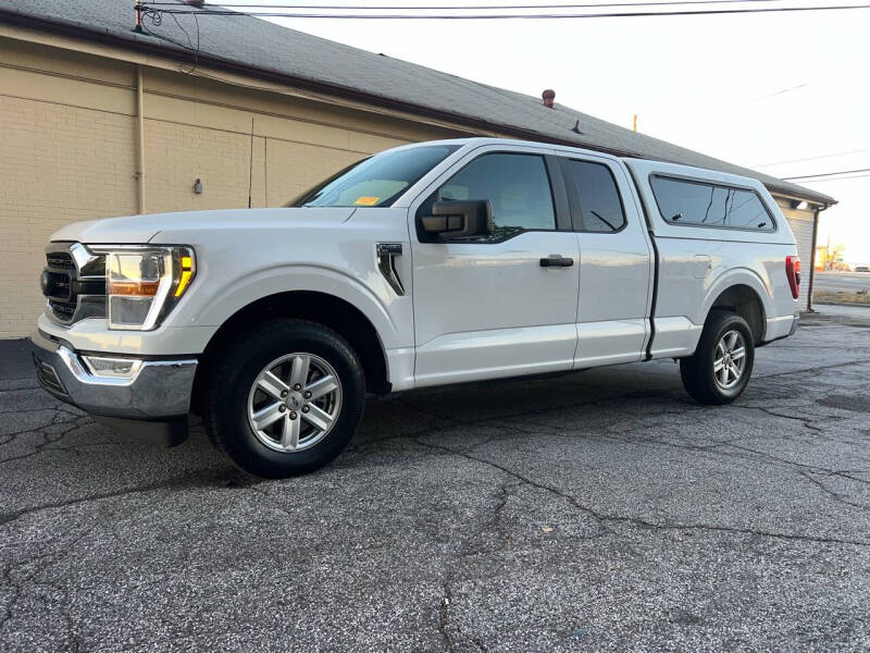 2021 Ford F-150 XLT photo 2