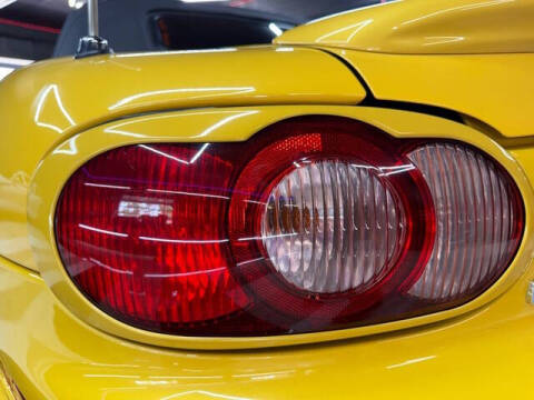 2002 Mazda MX-5 Miata SE