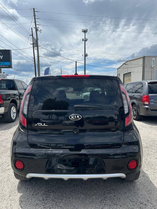 2018 Kia Soul +