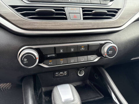 2023 Nissan Altima 2.5 SV