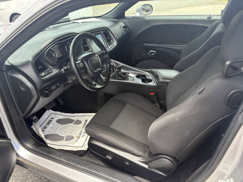 2016 Dodge Challenger SXT