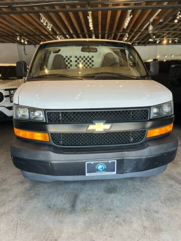2023 Chevrolet Express 2500