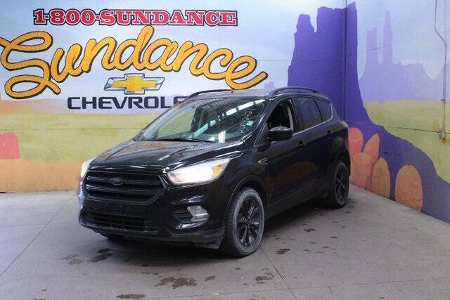Used 2017 Ford Escape SE with VIN 1FMCU9GD3HUA42421 for sale in Grand Ledge, MI