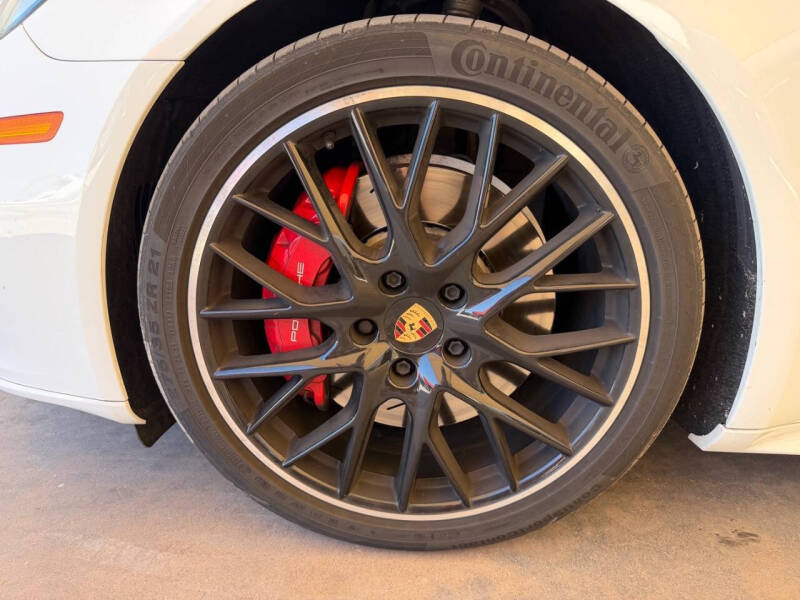 2019 Porsche Panamera GTS