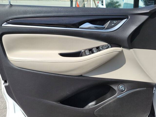 2020 Buick Enclave Essence