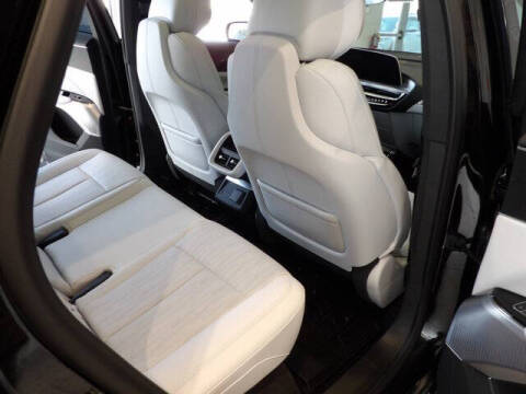 2024 Cadillac LYRIQ Luxury 2