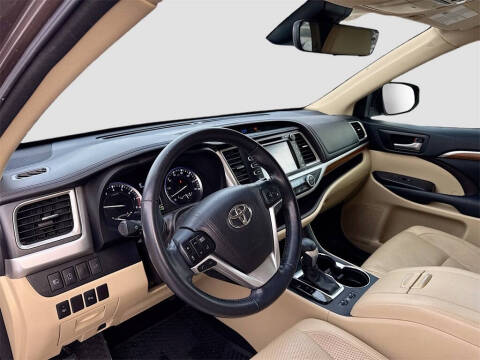 2017 Toyota Highlander Limited Platinum