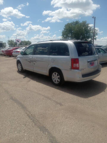 2010 Chrysler Town and Country Touring Plus