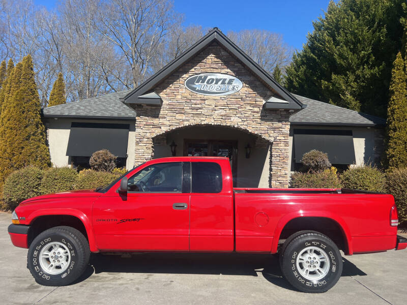 2000 Dodge Dakota for sale at Hoyle Auto Sales in Taylorsville NC