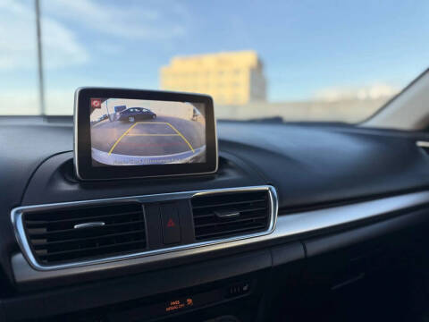 2016 Mazda MAZDA3 s Grand Touring