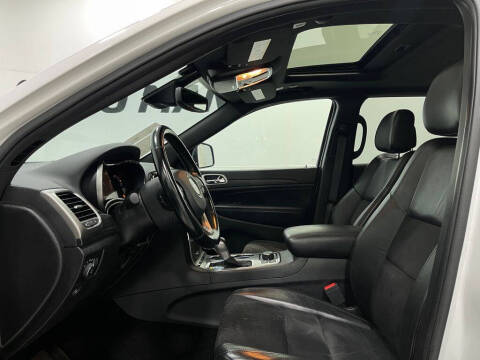 2020 Jeep Grand Cherokee Laredo