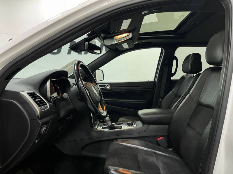 2020 Jeep Grand Cherokee Laredo