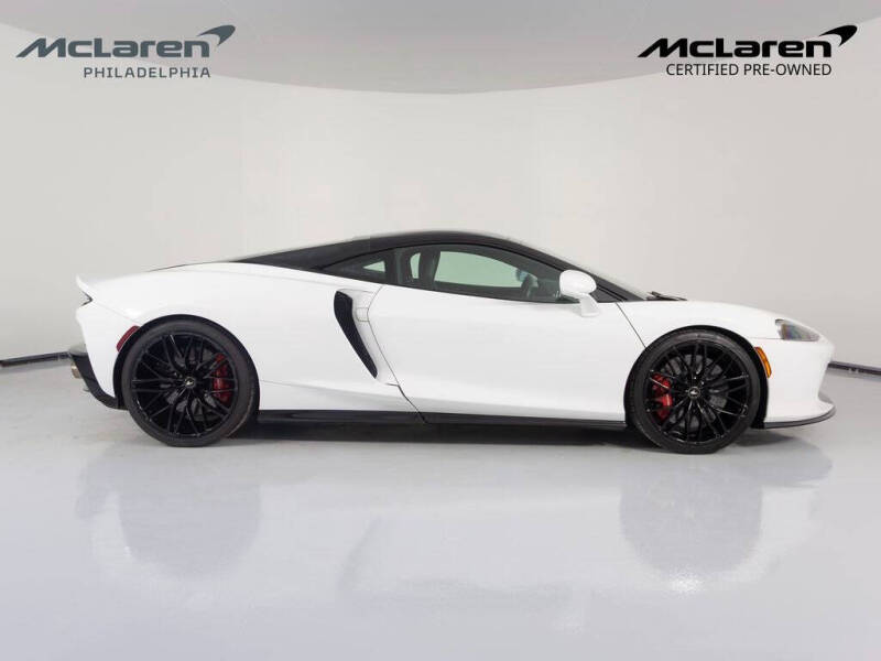 2022 McLaren GT