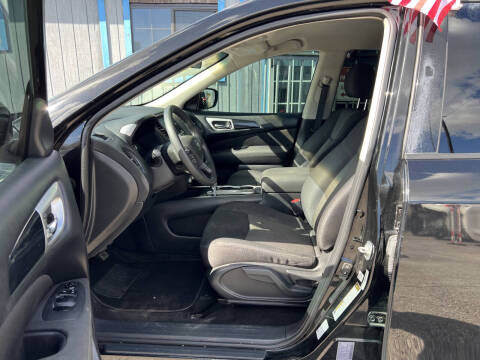 2017 Nissan Pathfinder S