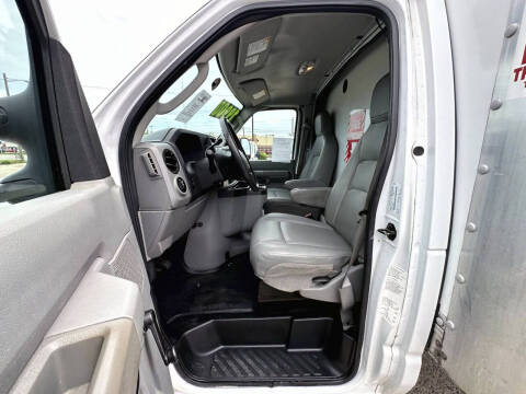 2013 Ford E-Series E-350 SD